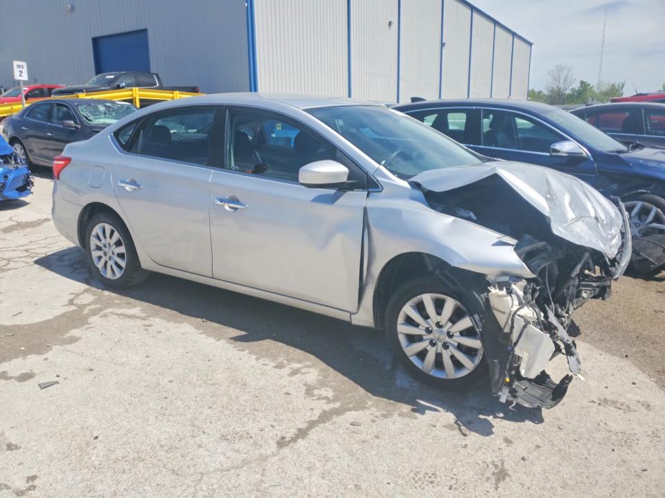Photo 4 from auction – 2016 NISSAN SENTRA with VIN 3N1AB7AP2GY226899