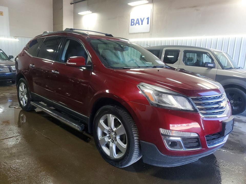Photo 4 from auction – 2017 CHEVROLET TRAVERSE with VIN 1GNKRGKD6HJ330729