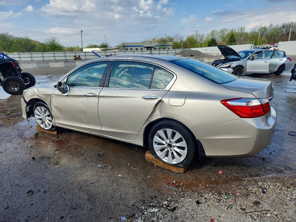 Photo 2 from auction – 2014 HONDA ACCORD with VIN 1HGCR2F87EA187252
