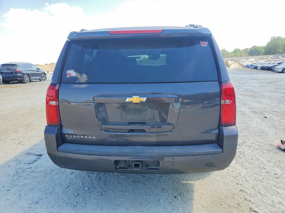 Photo 6 from auction – 2015 CHEVROLET SUBURBAN with VIN 1GNSCJKC5FR589958