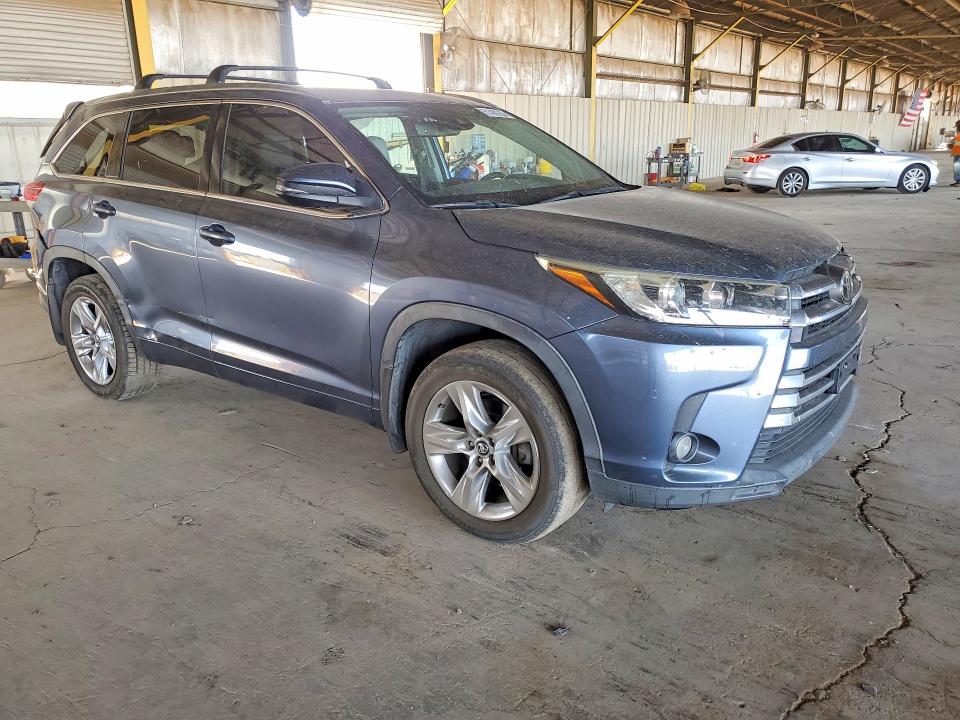 Foto 4 de la subasta – 2018 TOYOTA HIGHLANDER con VIN 5TDYZRFH3JS275466