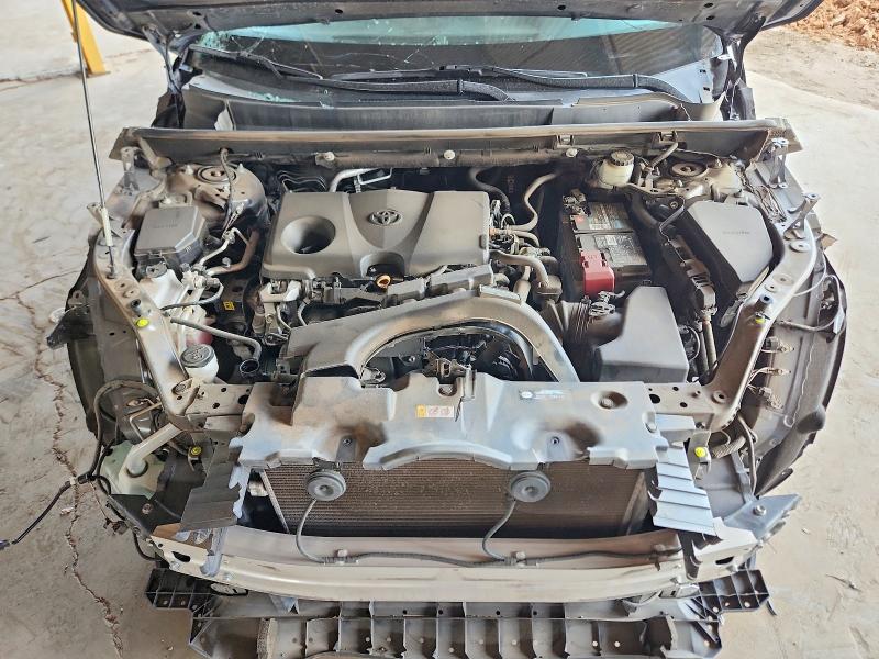 Photo 12 from auction – 2020 TOYOTA RAV4 with VIN 2T3W1RFV3LC082595
