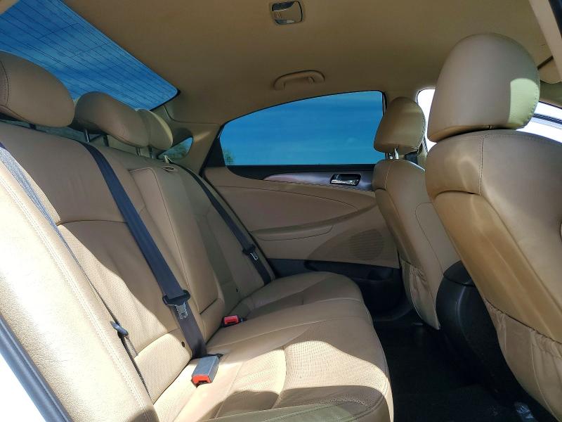 Photo 10 from auction – 2015 HYUNDAI SONATA HYBRID with VIN KMHEC4A45FA127153