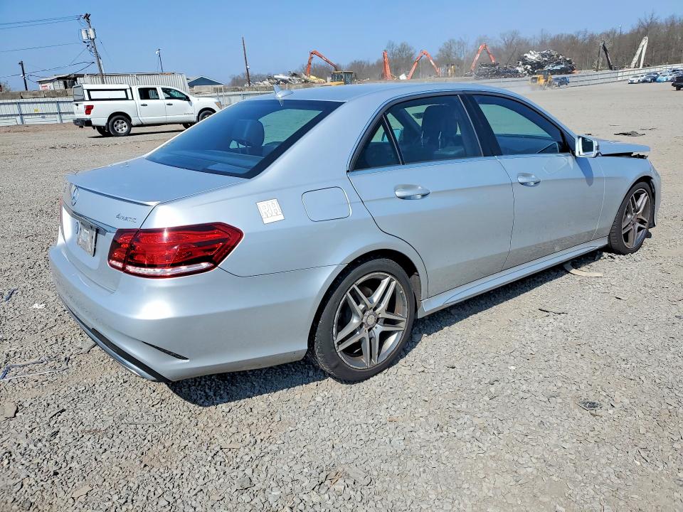 Photo 3 from auction – 2014 MERCEDES BENZ E with VIN WDDHF8JB4EA995972
