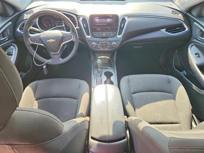 Photo 8 from auction – 2020 CHEVROLET MALIBU with VIN 1G1ZD5ST2LF101227