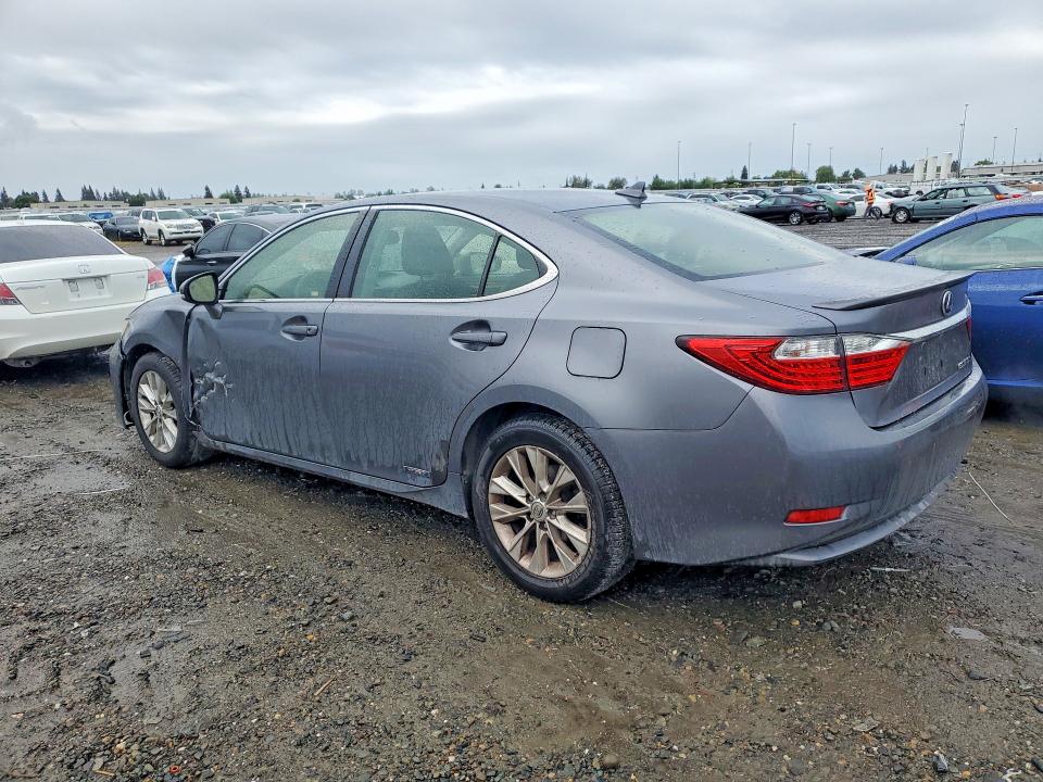 Photo 2 from auction – 2013 LEXUS ES with VIN JTHBW1GG8D2038259