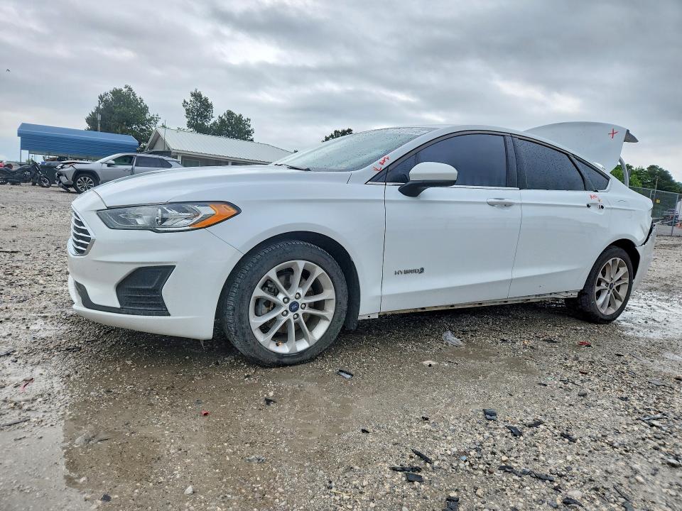 Zdjęcie 1 z aukcji – 2019 FORD FUSION z VIN 3FA6P0LU2KR167781