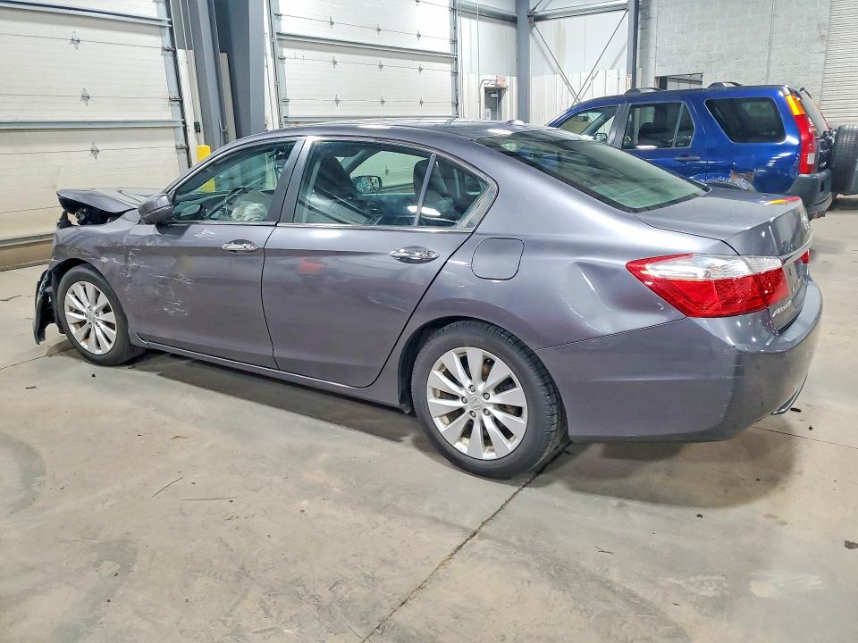 Photo 2 from auction – 2014 HONDA ACCORD with VIN 1HGCR2F85EA065070