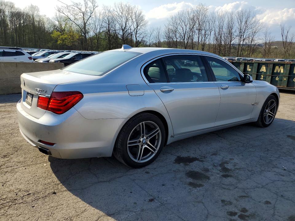 Photo 3 from auction – 2012 BMW 750 with VIN WBAKC8C55CC434999