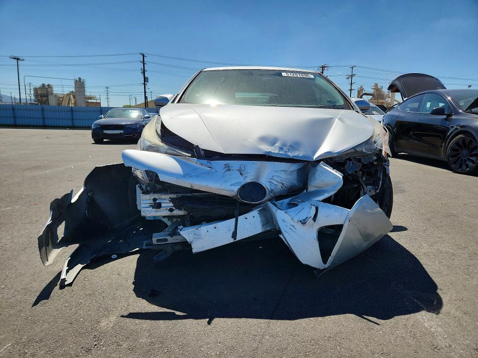 Photo 5 from auction – 2016 TOYOTA PRIUS with VIN JTDKARFU0G3026370