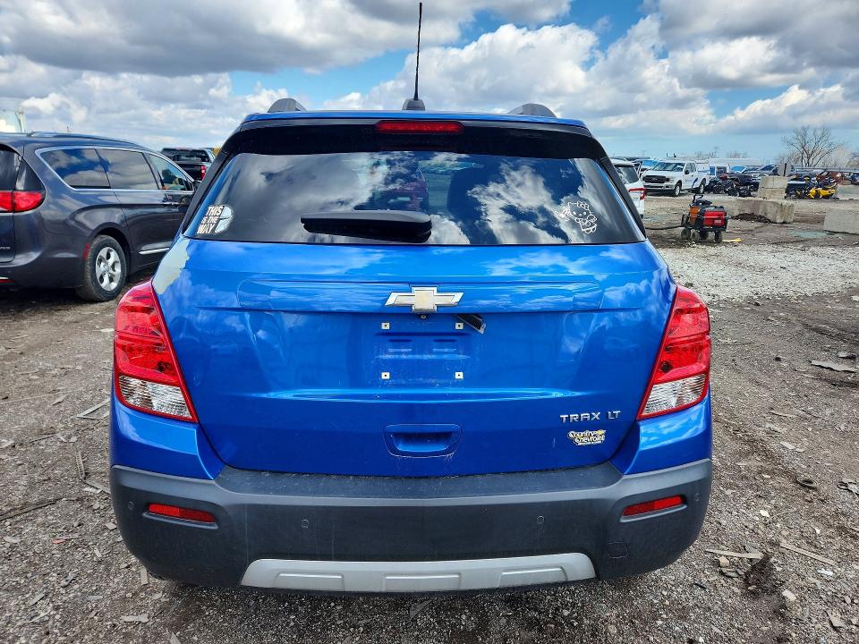 Photo 6 from auction – 2015 CHEVROLET TRAX with VIN KL7CJLSB9FB070648