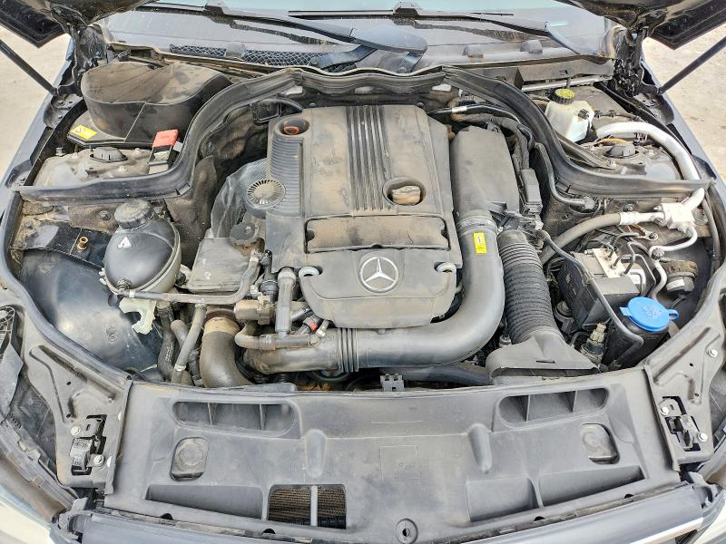 Photo 11 from auction – 2014 MERCEDES-BENZ C with VIN WDDGF4HBXEA965191