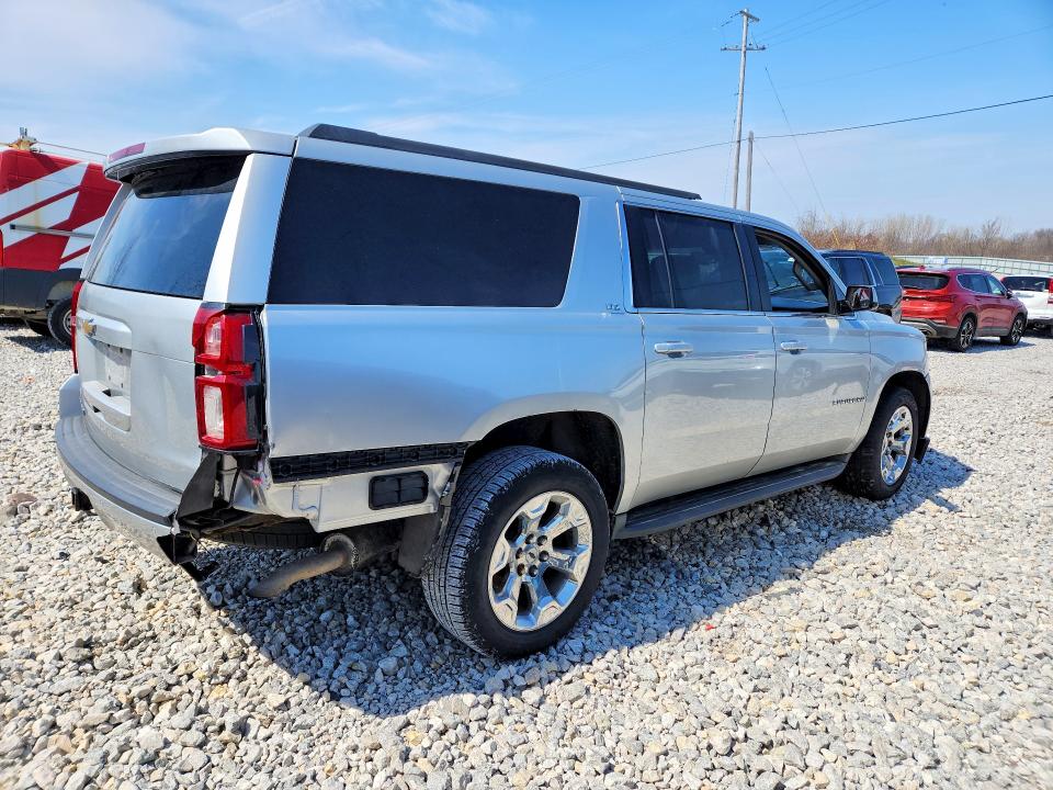 Photo 3 from auction – 2016 CHEVROLET SUBURBAN with VIN 1GNSKHKCXGR287577