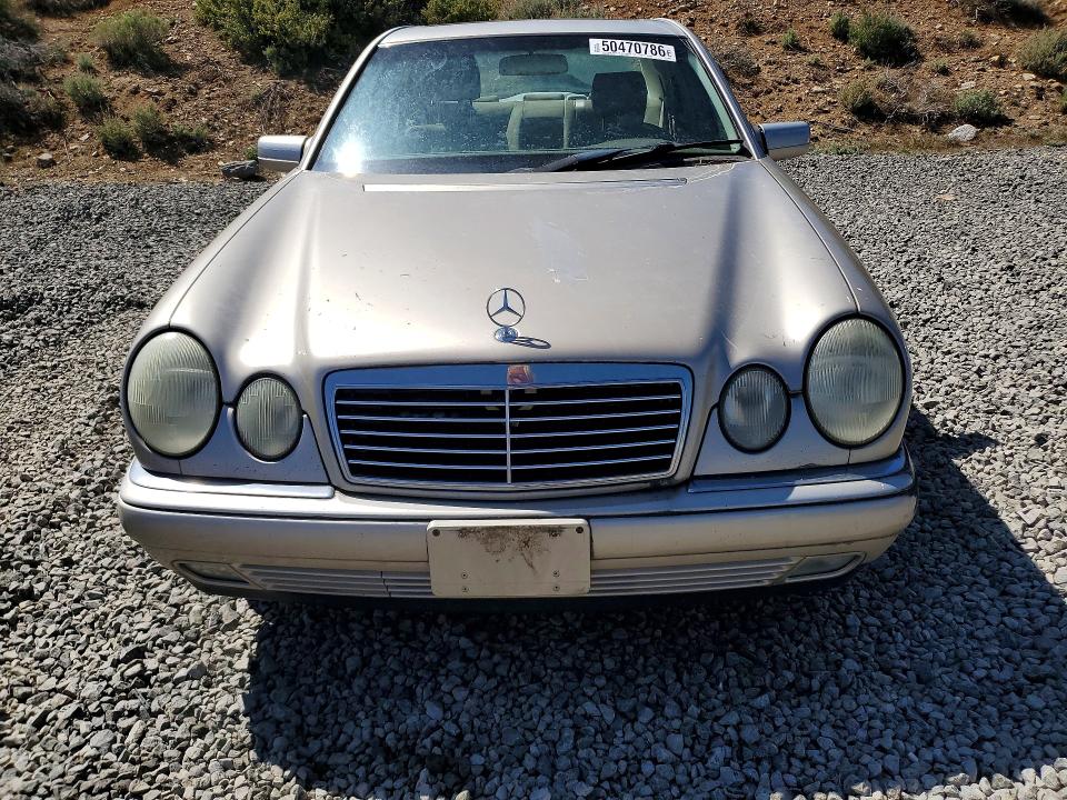 Photo 5 from auction – 1999 MERCEDES-BENZ E with VIN WDBJF82H0XX022598
