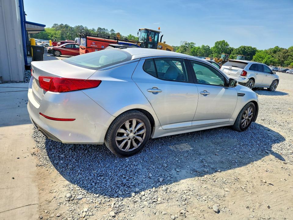 Photo 3 from auction – 2015 KIA OPTIMA with VIN 5XXGM4A70FG496608