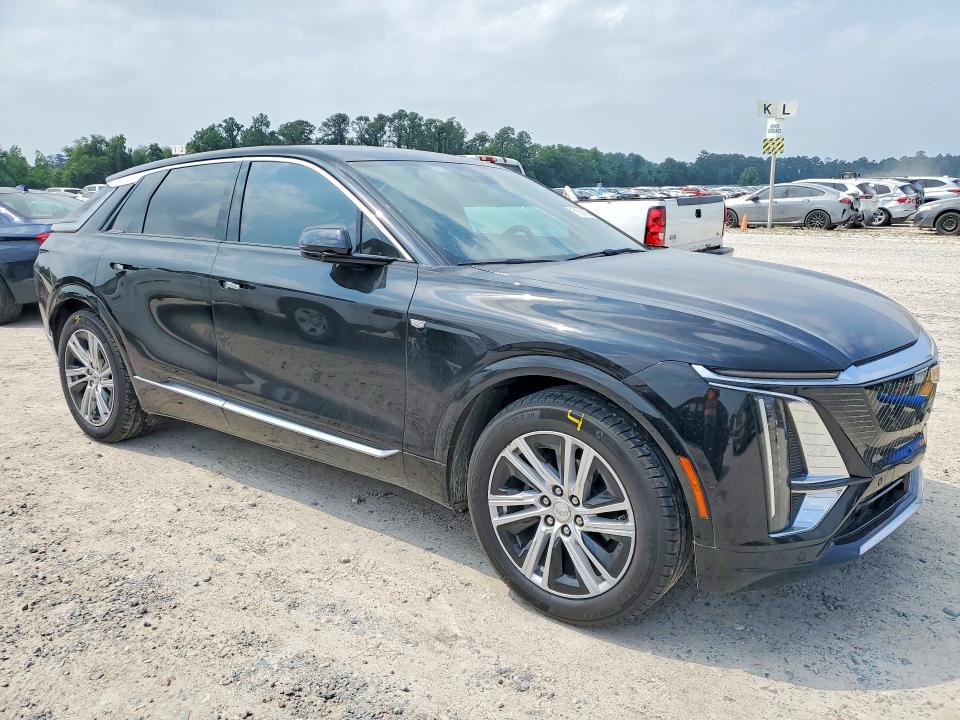 Photo 4 from auction – 2024 CADILLAC LYRIQ with VIN 1GYKPMRK2RZ103763