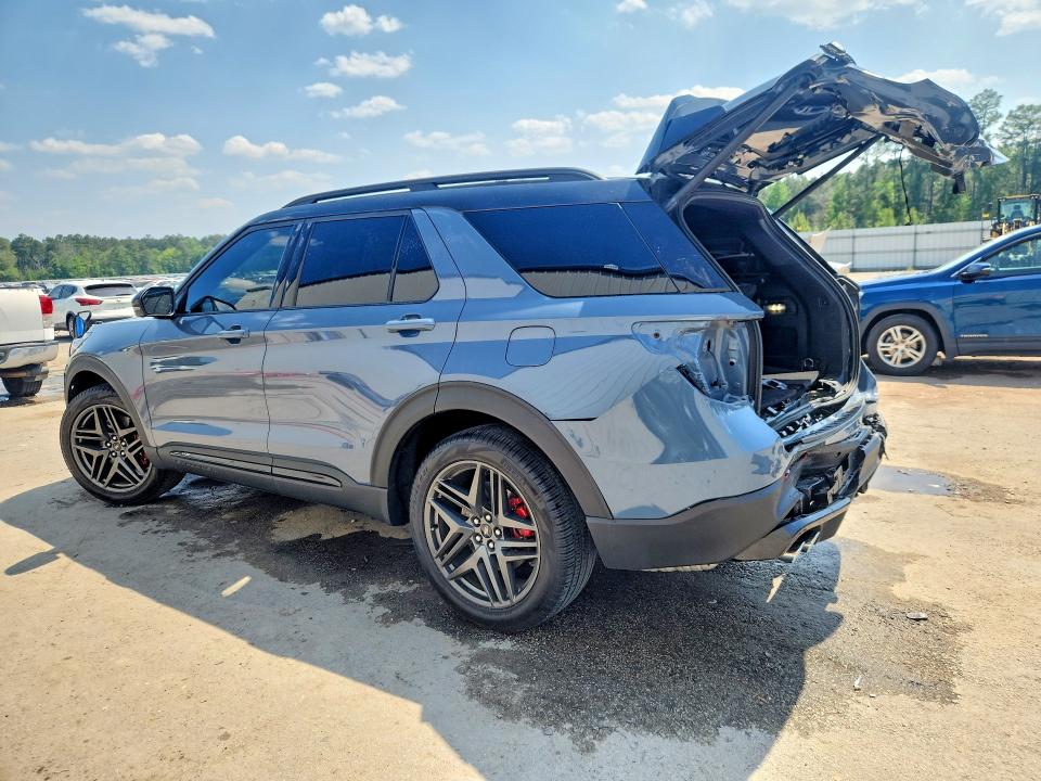 Photo 2 from auction – 2025 FORD EXPLORER with VIN 1FMWK7GC9SGC18571