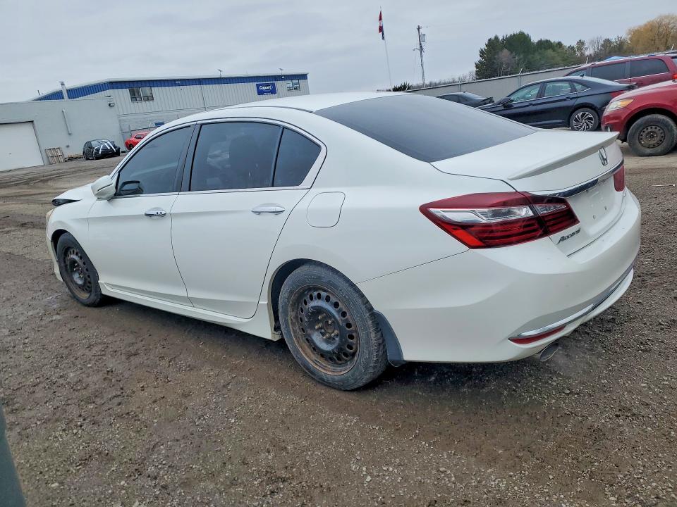 Photo 2 from auction – 2016 HONDA ACCORD with VIN 1HGCR2F68GA807883