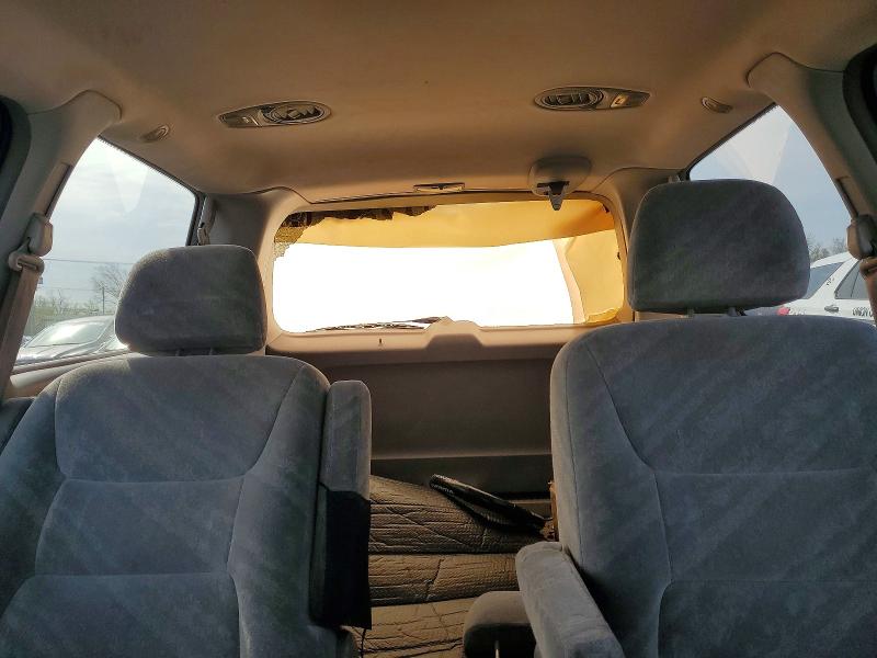 Photo 10 from auction – 2004 HONDA ODYSSEY with VIN 5FNRL18824B112935