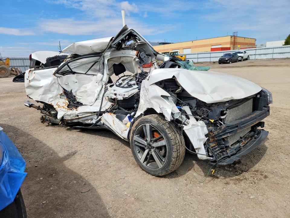 Photo 4 from auction – 2018 KIA FORTE with VIN 3KPFL4A81JE209902