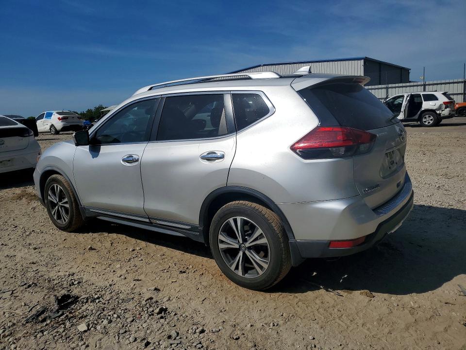 Photo 2 from auction – 2017 NISSAN ROGUE with VIN JN8AT2MT3HW406654