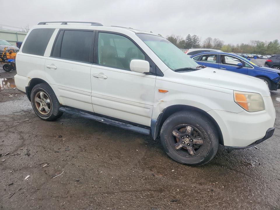 Photo 4 from auction – 2007 HONDA PILOT with VIN 2HKYF18607H536881