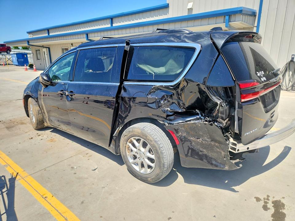 Photo 2 from auction – 2022 CHRYSLER PACIFICA with VIN 2C4RC1BG5NR117942