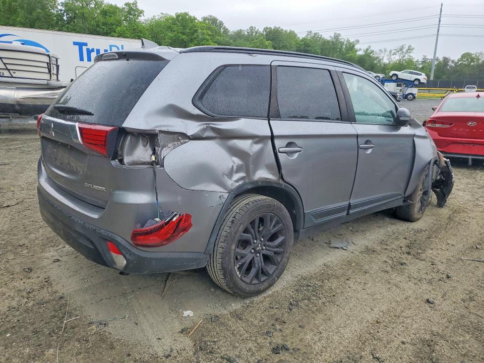 Photo 3 from auction – 2019 MITSUBISHI OUTLANDER with VIN JA4AD3A34KZ025107