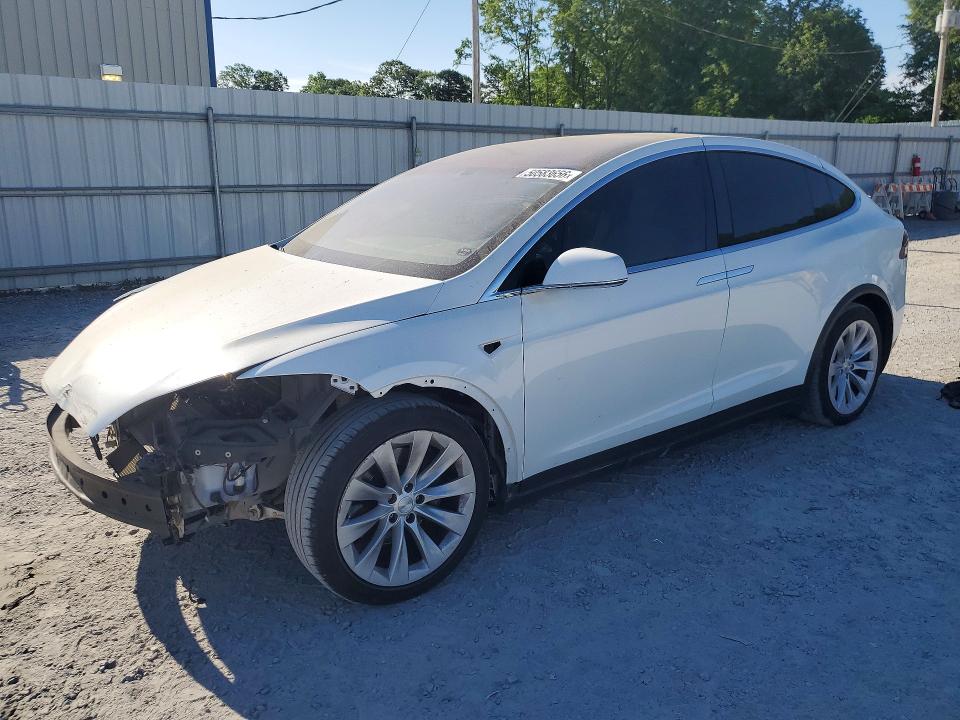 TESLA MODEL X 2016 with VIN 5YJXCBE29GF021128 - Photo from auction