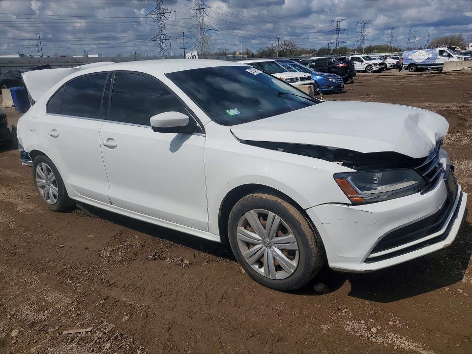 Photo 4 from auction – 2017 VOLKSWAGEN JETTA with VIN 3VW2B7AJ7HM386005