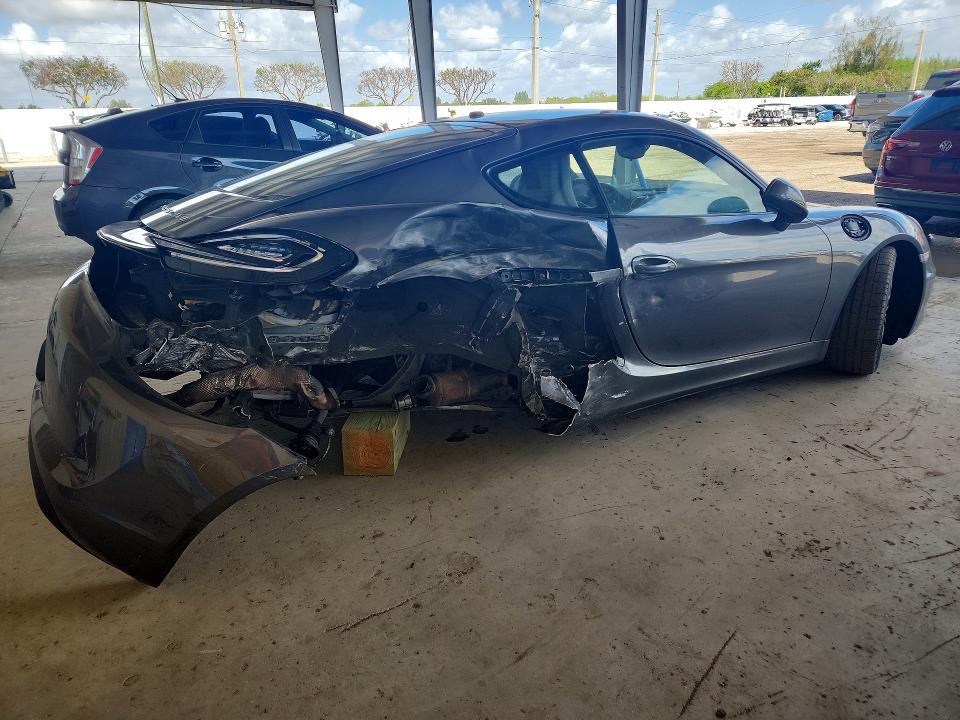 Photo 3 from auction – 2016 PORSCHE CAYMAN with VIN WP0AB2A86GK185409