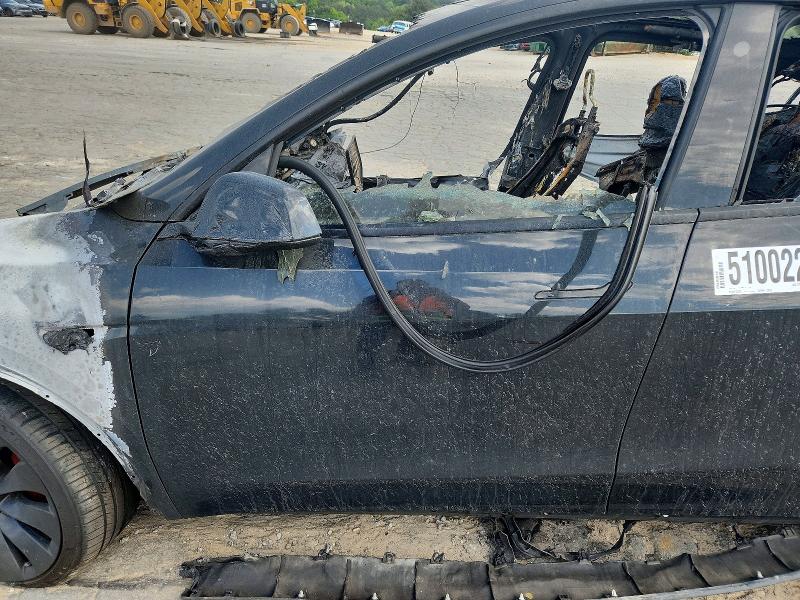 Photo 7 from auction – 2022 TESLA MODEL Y with VIN 7SAYGDEF0NF462430