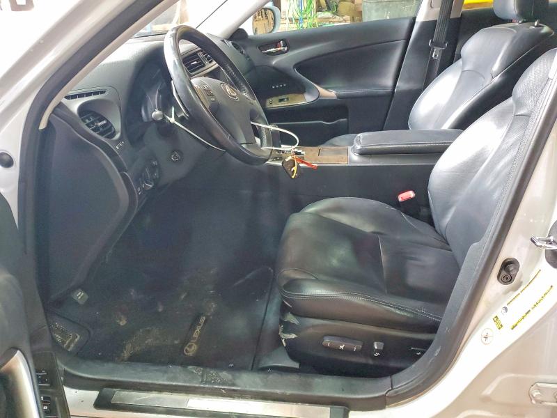 Photo 7 from auction – 2010 LEXUS IS with VIN JTHCF5C28A2032950