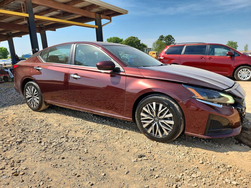 Photo 4 from auction – 2023 NISSAN ALTIMA with VIN 1N4BL4DV4PN383991