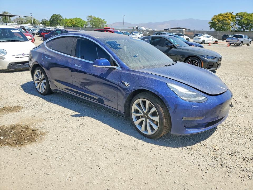 Photo 4 from auction – 2018 TESLA MODEL 3 with VIN 5YJ3E1EB5JF133709