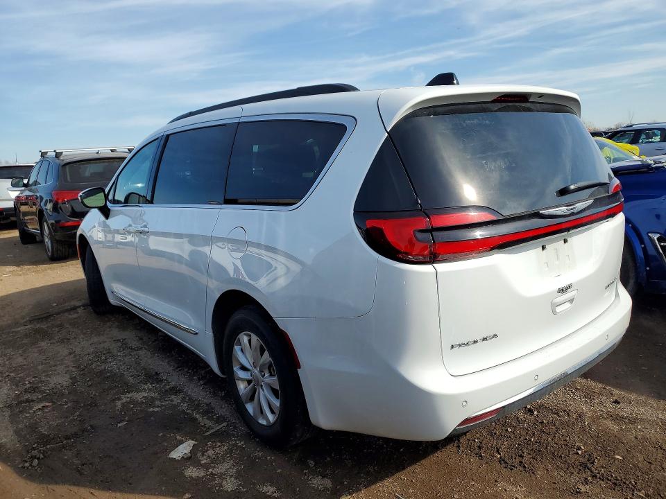 Photo 2 from auction – 2023 CHRYSLER PACIFICA with VIN 2C4RC1GG5PR620026