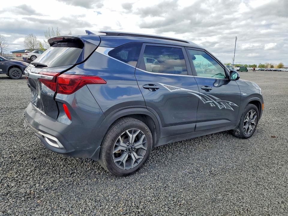 Photo 3 from auction – 2021 KIA SELTOS with VIN KNDERCAAXM7109454