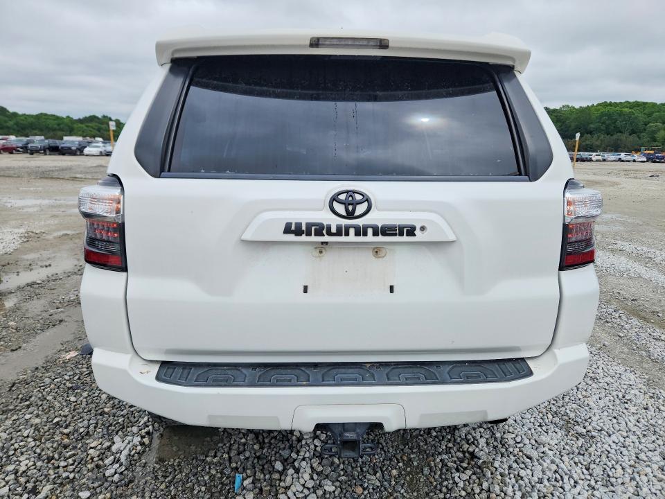 Photo 6 from auction – 2018 TOYOTA 4RUNNER with VIN JTEZU5JRXJ5177094