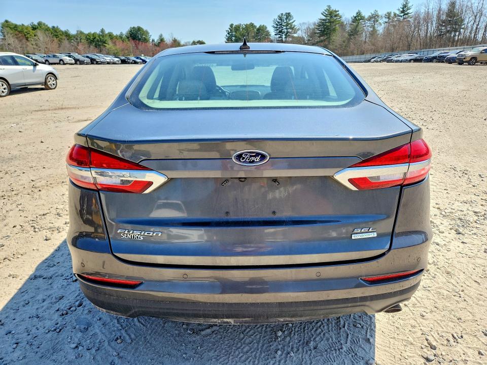 Photo 6 from auction – 2019 FORD FUSION with VIN 3FA6P0CD2KR224562