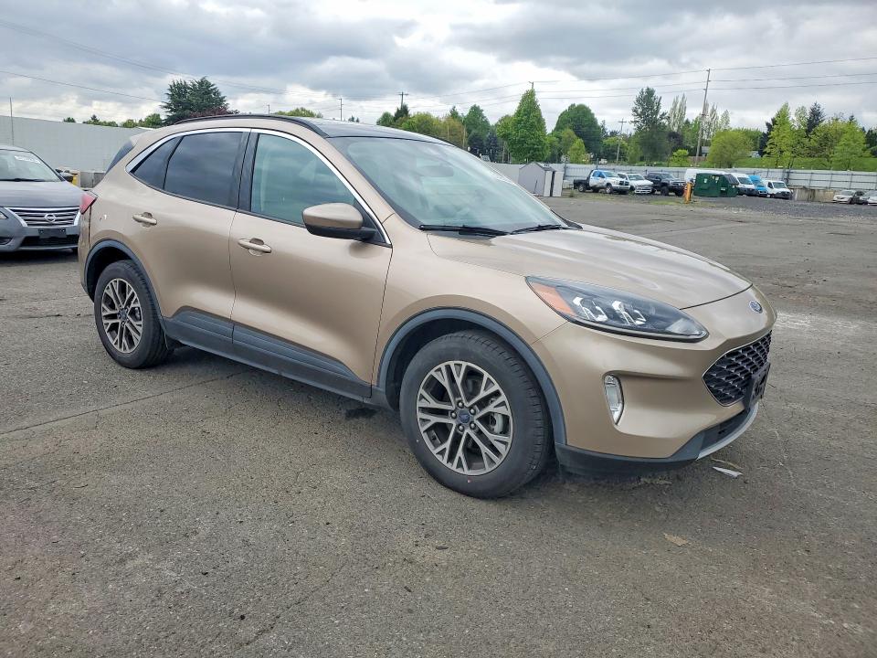 Photo 4 from auction – 2020 FORD ESCAPE with VIN 1FMCU9H68LUA79845