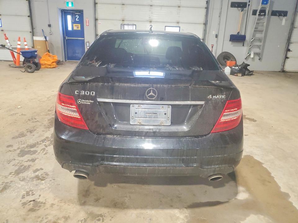 Photo 6 from auction – 2013 MERCEDES-BENZ C with VIN WDDGF8AB0DA858490