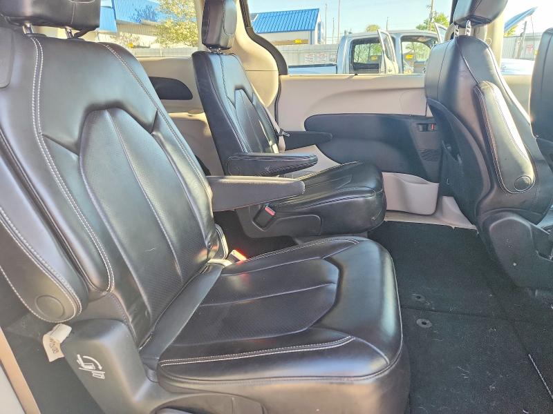 Photo 11 from auction – 2020 CHRYSLER VOYAGER with VIN 2C4RC1DG7LR286130