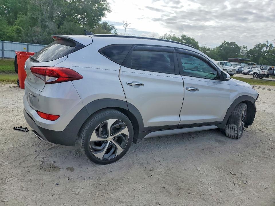 Photo 3 from auction – 2018 HYUNDAI TUCSON with VIN KM8J33A2XJU655978