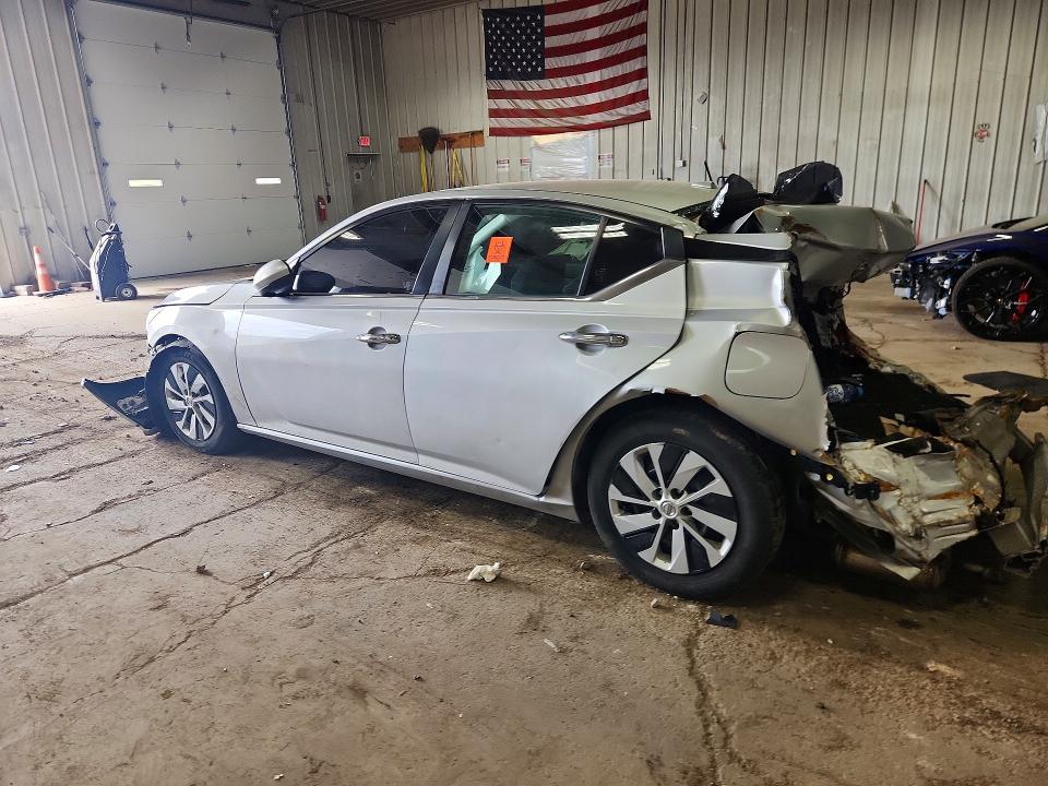 Photo 2 from auction – 2020 NISSAN ALTIMA with VIN 1N4BL4BV8LN319255
