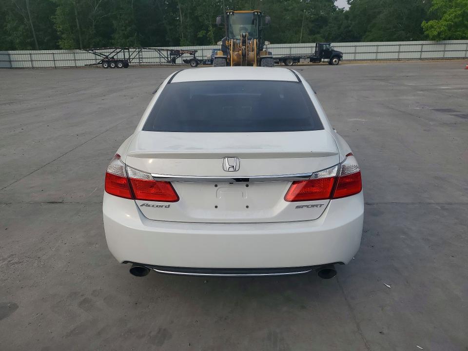 Photo 6 from auction – 2015 HONDA ACCORD with VIN 1HGCR2F52FA264827