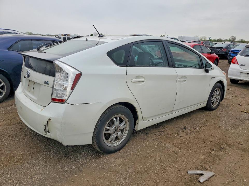 Photo 3 from auction – 2011 TOYOTA PRIUS with VIN JTDKN3DU9B1415839