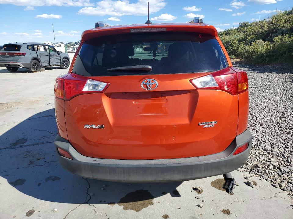 Photo 6 from auction – 2015 TOYOTA RAV4 with VIN 2T3DFREV8FW242435