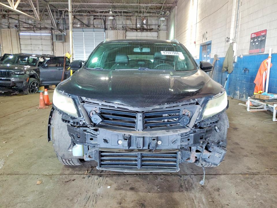 Photo 5 from auction – 2017 LINCOLN MKC with VIN 5LMCJ1D98HUL07731