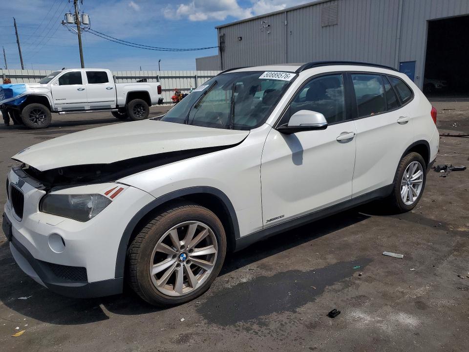 BMW X1 2013 with VIN WBAVL1C55DVR81863 - Photo from auction