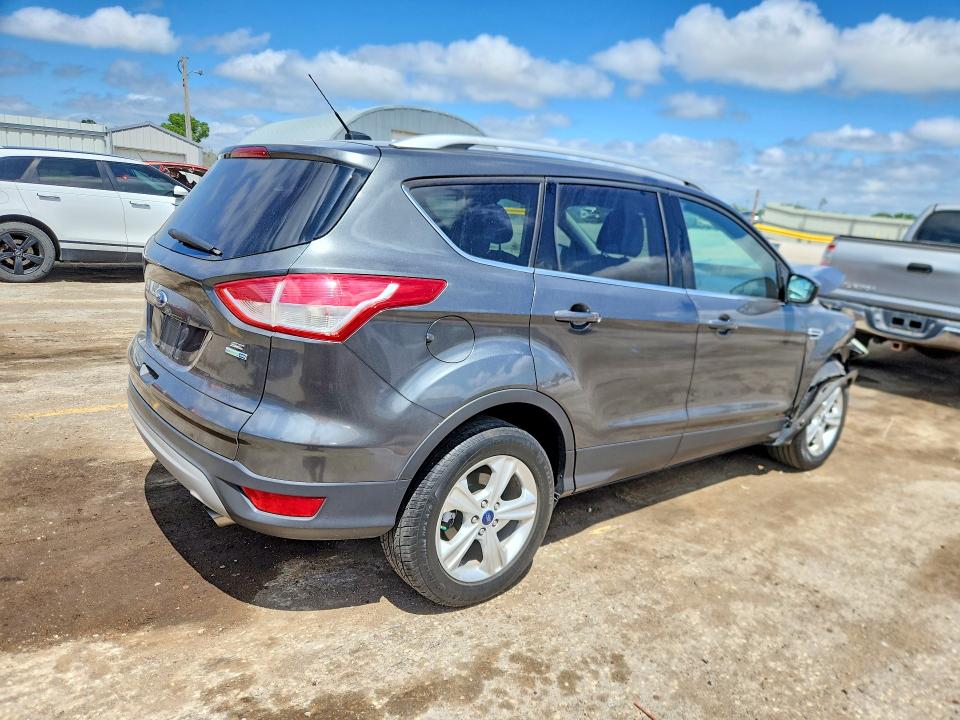 Photo 3 from auction – 2016 FORD ESCAPE with VIN 1FMCU9GX4GUC22094